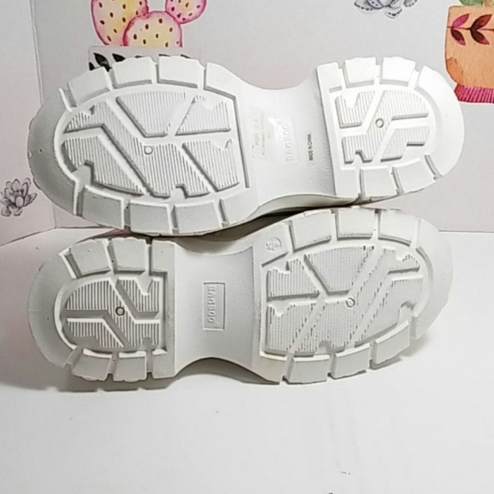 NEW!!!  Platform Fashion Sneaker - White Upper w/ Neon Pink Panels - Lace-Up - Picture 3 of 8